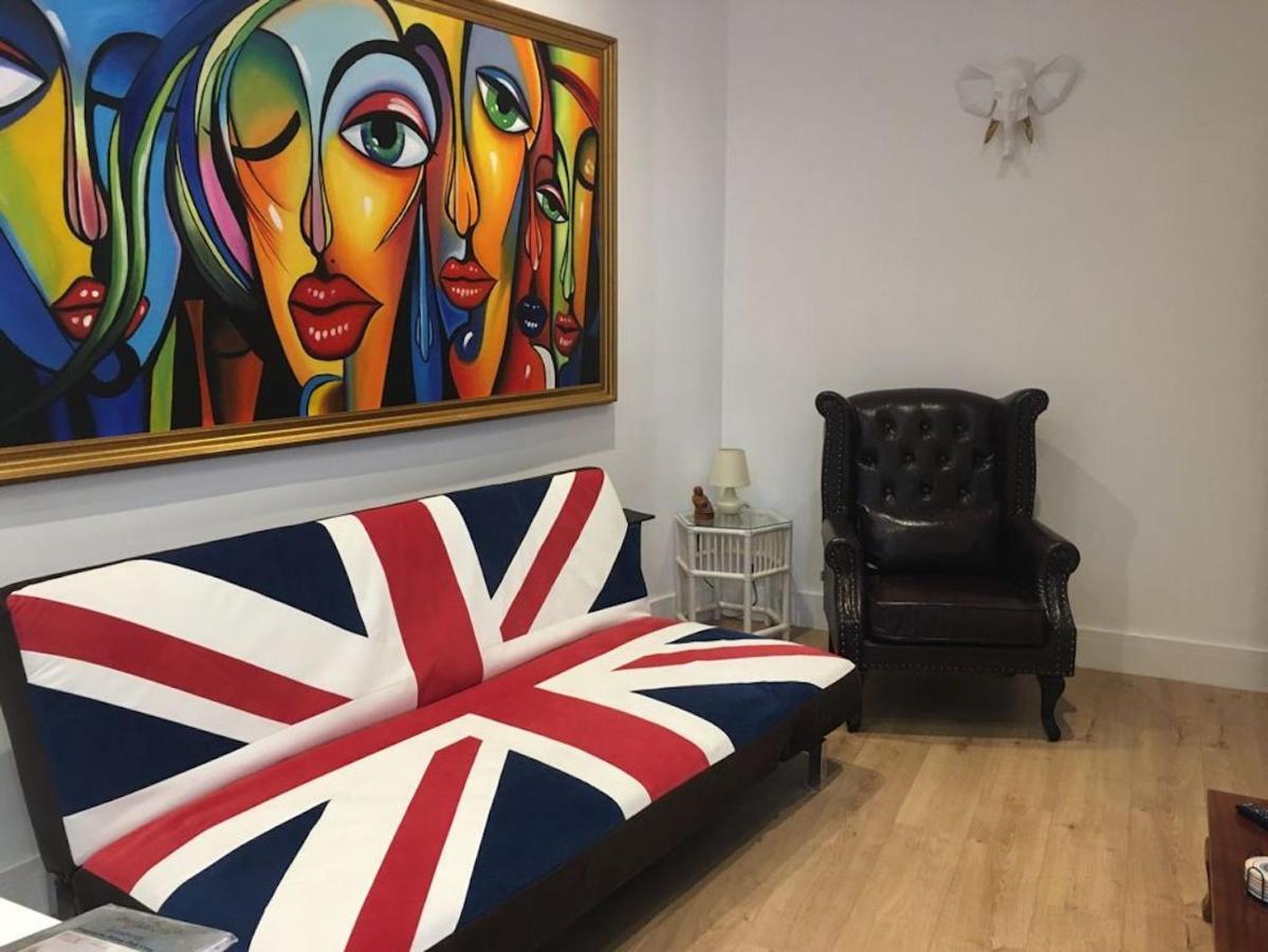 Bagshot Pennyhill Camberley Ascot Luxury 2 Beds 1 Bath Sleeps 4 Pets Ok Permit Parking Daire Dış mekan fotoğraf